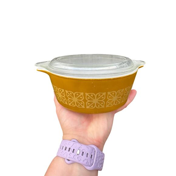 Pyrex Mustard Autumn Floral / RARE Vintage Promo Pyrex 474  Square Round Flowers - Picture 1 of 4